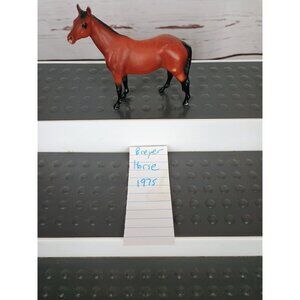 Breyer Horse, Quarter Horse Family Mare, Chestnut, 1975 3" x 2.75" H‎